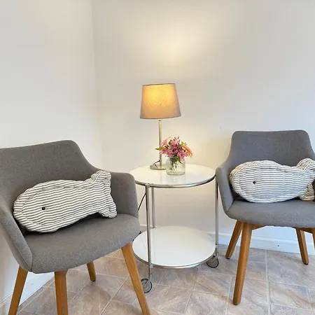 Base Apartment